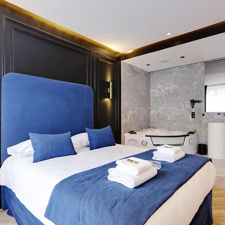 Couples Getaway Unit With Jacuzzi - City Center Paris Exterior photo
